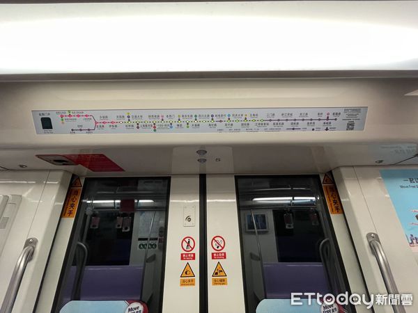 ▲今天恢復運行的地鐵主要貫穿上海市中心和浦東新區。（圖／記者趙禕攝）