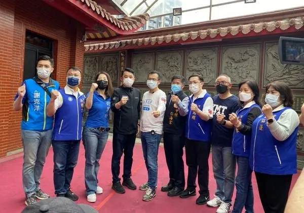 ▲羅智強「祈福走桃園」陪同陣容越強大。（圖／記者楊淑媛攝）