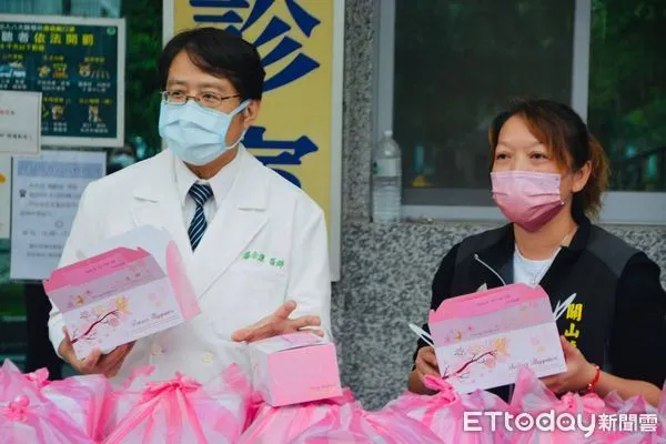 ▲感恩醫護人員疫情期間辛勞，民意代表買餐點加油打氣。（圖／記者楊漢聲翻攝）