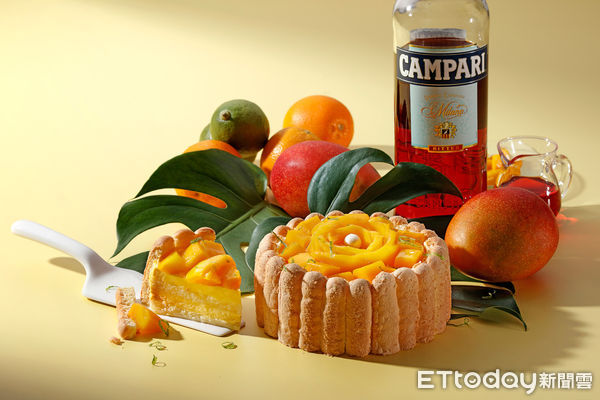 ▲mon  gâteau夢卡朵製作了三款季節限定甜點，包含了初夏芒果夏洛特、愛文芒果波士頓、愛文芒果生乳捲等。（圖／夢卡朵提供）