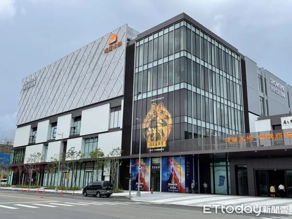 ▲岡山樂購廣場。（圖／記者許宥孺攝）