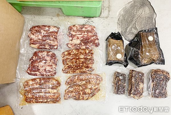 ▲航警局查獲入境旅客攜帶疫區豬肉製品。（圖／記者沈繼昌翻攝）