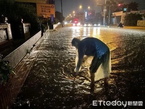 ▲豪雨+漲潮，清水總雨量飆破200毫米。（圖／民眾提供+翻攝盧秀燕臉書）