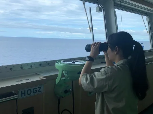 ▲▼魏芯蓮嚮往海洋，目前擔任三副。（圖／航港局提供）