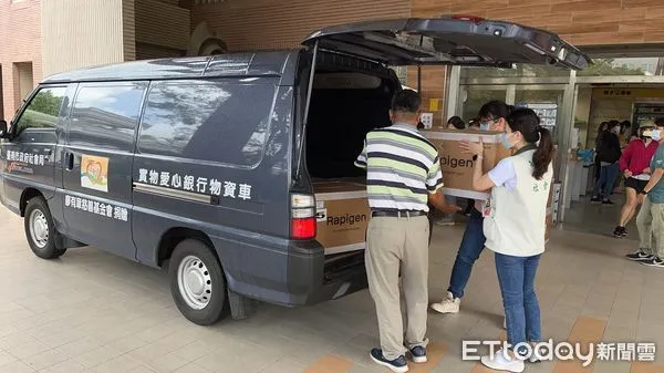 ▲台南市社會局30日開始，由各區公所進行發送快篩劑，以減輕低收入及中低收家庭負擔。（圖／記者林悅翻攝，下同）