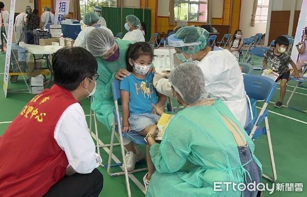 ▲▼高雄市國小BNT疫苗接種。（圖／高雄市政府）