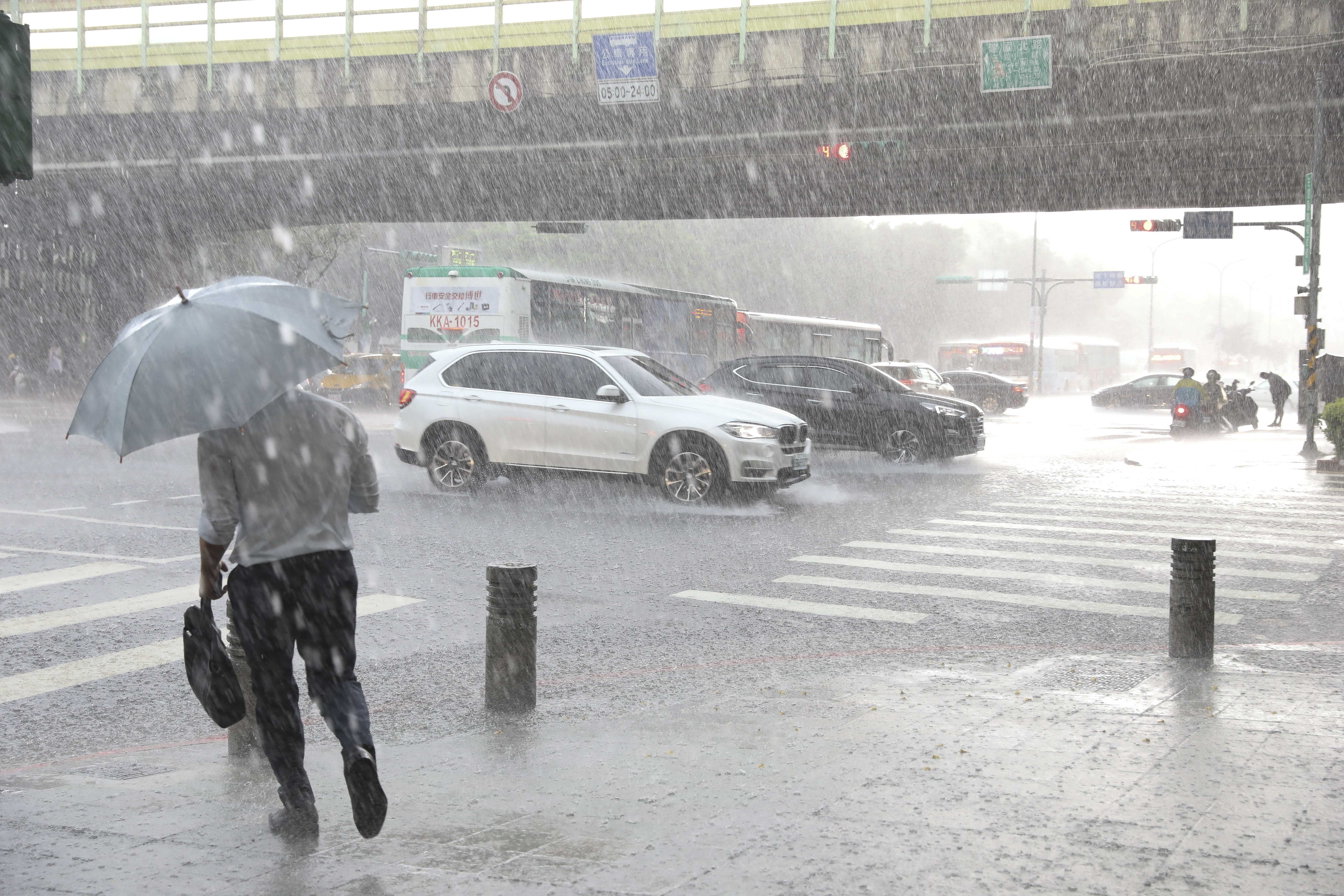 ▲▼午後雷陣雨、大雨、豪雨、梅雨。（圖／記者黃克翔攝）