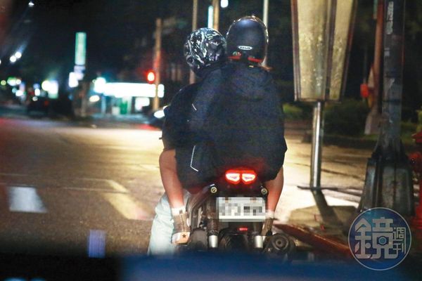 【獨家】【同團迸愛火】雨勢澆不熄愛火　直擊高爾宣、芮德機車傳情
