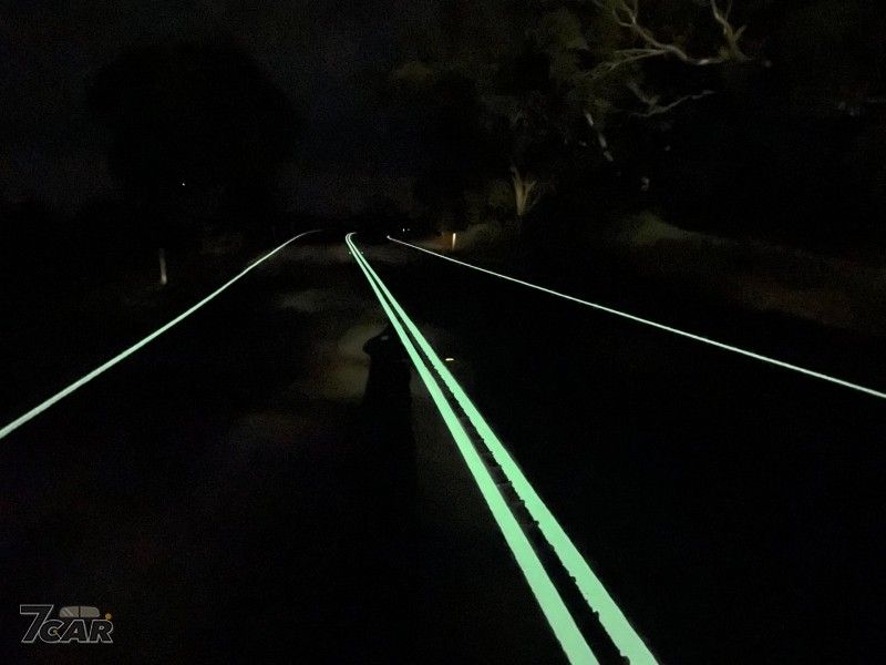 提升用路人安全　澳洲政府推動夜間螢光道路標線
