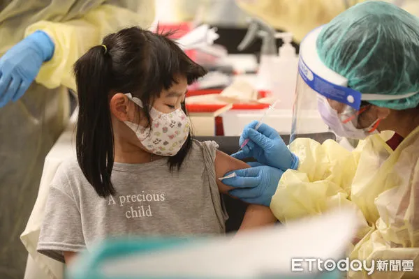 ▲兒童BNT疫苗於中正紀念堂開始施打。（圖／記者林敬旻攝）