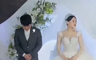 新郎全程低頭眼神死　新娘：他來參加我婚禮「不是來結婚的」