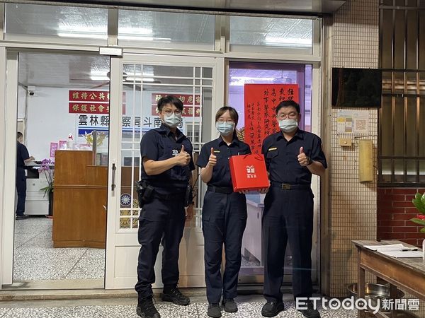 ▲雲林縣警察局斗南分局東和派出所女警林宥楹，報考中央警察大學外事警察研究所，以第一名考取警大金榜。（圖／記者蔡佩旻翻攝）