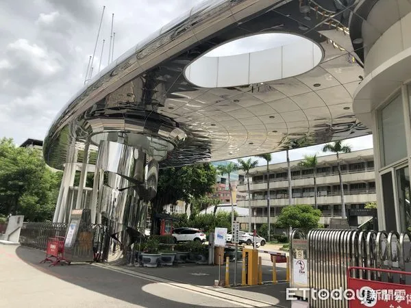 ▲台中一中外觀。（圖／記者許權毅攝）