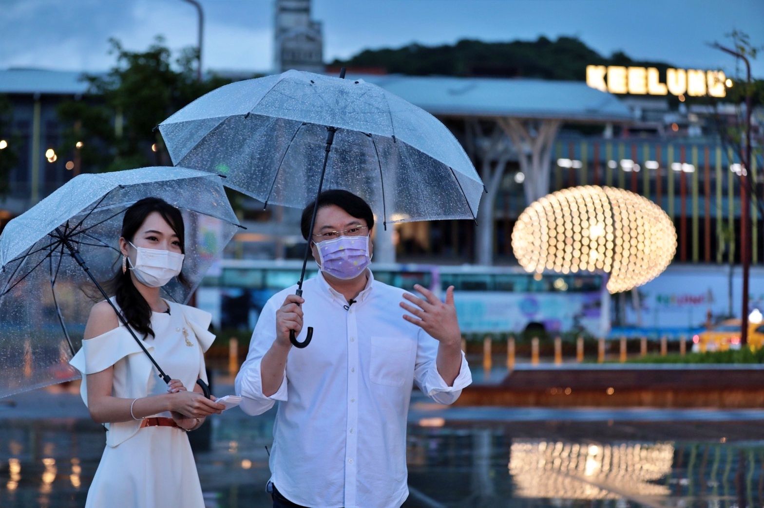 ▲基隆國門廣場啟用　林右昌開箱「噴泉水舞」魅力海洋城市。（圖／記者郭世賢翻攝）