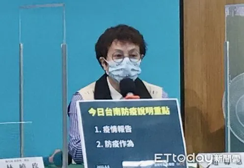 ▲台南市副市長趙卿惠，公布6日新增4426名COVID-19本土個案，5至11歲學童接種第一劑COVID-19疫苗接種比率77.06％。（圖／記者林悅翻攝，下同）