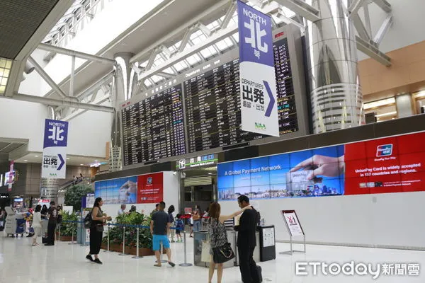 ▲▼日本旅遊，日本出境，商務客，商務旅客，親子旅遊，家庭旅遊，自助旅行，FIT，自助旅遊，爆買，機場報到，托運行李，成田機場，成田國際機場，海外旅客，海外觀光客，外國遊客，自助行。（圖／記者蔡玟君攝）