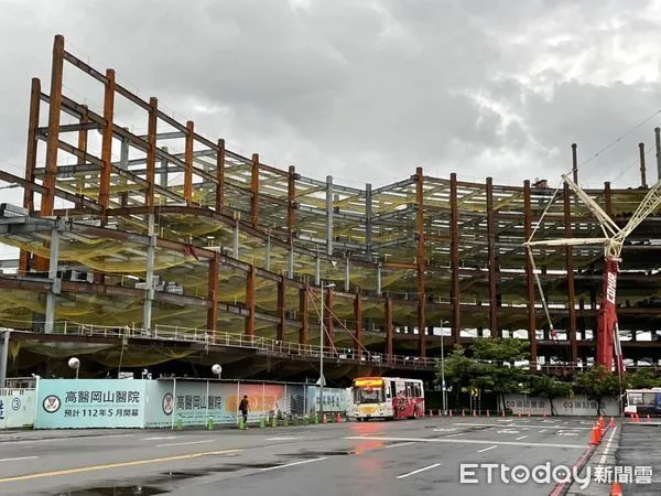 ▲高醫岡山醫院。（圖／記者許宥孺攝）