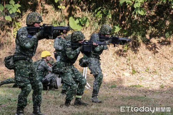 ▲▼國家人力現況已預期無法支撐軍隊所需時，部隊轉型與合理的編制勢必得盡早完成調整以對。（圖／軍聞社）