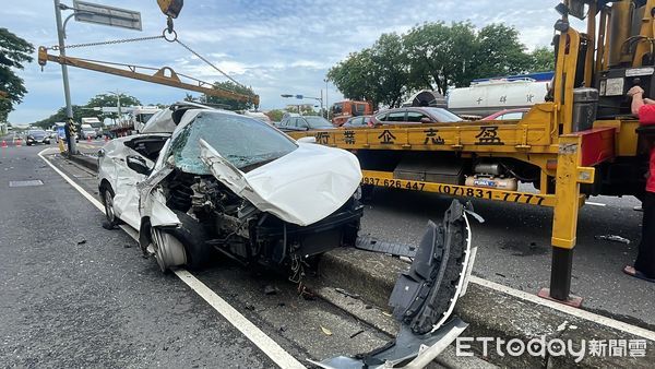 ▲▼小港區中山四路車禍。（圖／記者吳世龍攝）