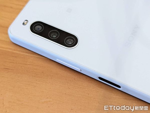 ▲SONY Xperia 10 IV。（圖／記者陳俐穎攝）