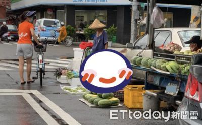 菜攤驚見「毛毛打工仔」乖乖賣西瓜! 持家模樣萌暈網:一定買爆