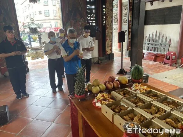 ▲祀典興濟宮虎爺以造型超萌、愛吃炸雞聞名全台，廟方將在虎爺農曆六月初六聖誕系列活動中，舉辦「乞虎祈福」和「迷你分靈虎爺回娘家贈黃金戰甲」活動。（圖／記者林悅翻攝，下同）