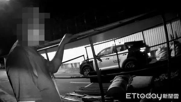 ▲台南市警三分局海南派出所警網，查獲鄭姓男子偷竊工地鋼筯，依竊罪嫌送辦。（圖／記者林悅翻攝，下同）