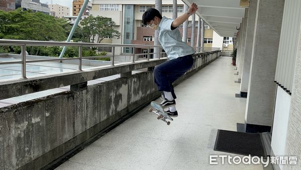 ▲▼大學個人申請15日放榜，台中一中找來錄取成大與政大的同學經驗分享。（圖／台中一中提供）