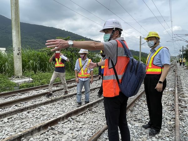 ▲▼台鐵進行路線安全查核。（圖／台鐵提供）