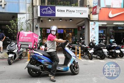 北市24處機車格「限停15分鐘」方便外送 明起開單計時、久占開罰