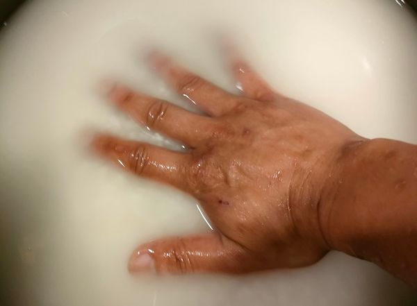 ▲有網友分享祖傳煮飯秘訣，引發討論。（圖／翻攝自Facebook／爆廢公社）