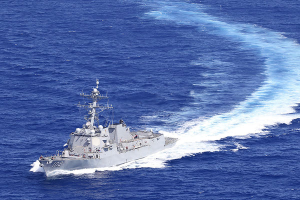 ▲▼美國軍艦穿越台海航行。（圖／CFP）
