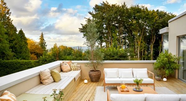 ▲▼英國71歲阿嬤贏得350萬英鎊的豪宅。（圖／翻攝Omaze）