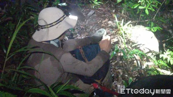 ▲▼台中一名洪男獨自爬馬崙山，結果迷航，緊急求助消防人員才獲救。（圖／記者哈勇嘎奧翻攝）