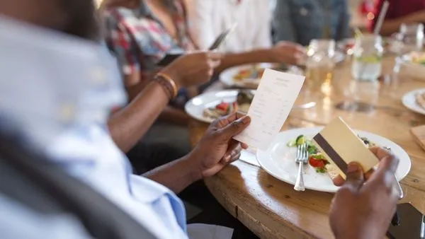 ▲▼付錢,結帳,刷卡,現金,拆單。（示意圖／達志影像）