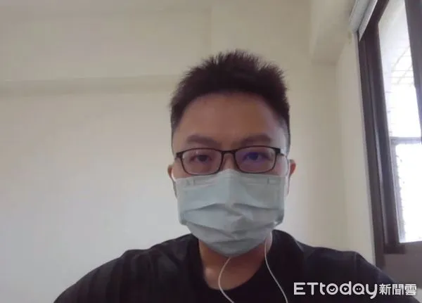 ▲▼恩恩爸。（圖／翻攝自直播畫面）