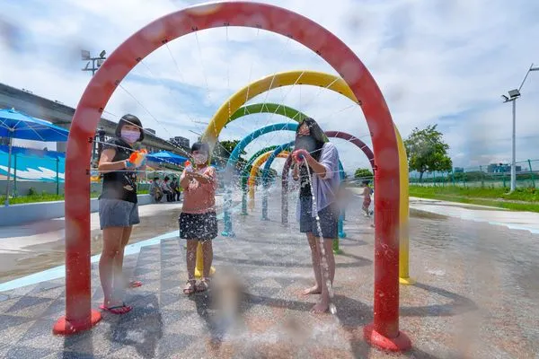 ▲「海世界水樂園」以臺灣周邊海洋生物為主題,汐止的「星際遊戲場」。（圖／高灘處提供）