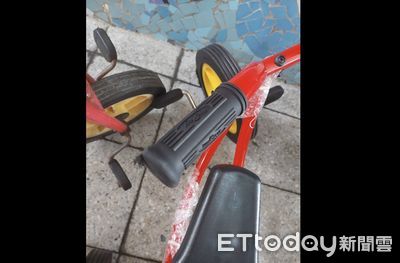 7屁孩半夜闖幼兒園惡搞1hr 打籃球還騎壞三輪車...下場慘了