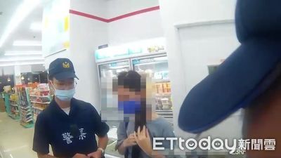 22歲女站ATM前急匯20萬出去…警到場阻止　被眼前一幕感動了