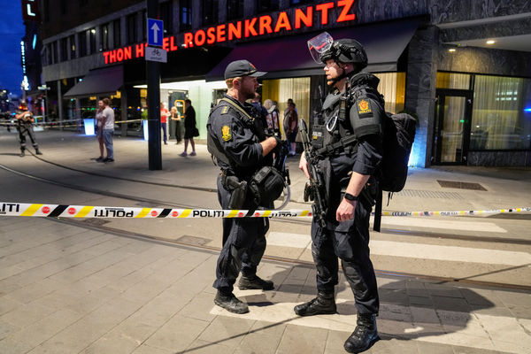 ▲▼挪威一家同志酒吧25日爆發重大槍擊案，導致2死逾10傷。（圖／路透）