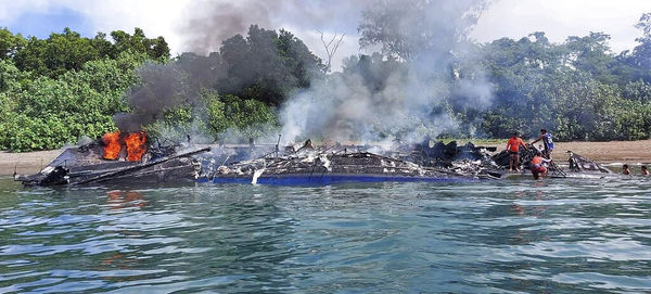 ▲▼菲律賓的一艘渡輪「瑪莉克羅伊-媽媽號」（Mama Mary-Chloe）發生火燒船事件。（圖／達志影像／美聯社）