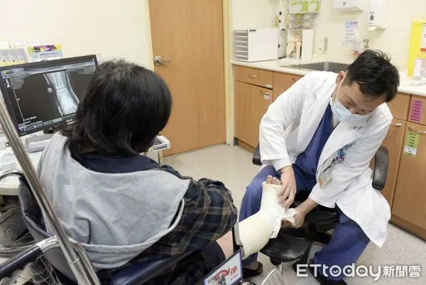 ▲▼ 腳踝扭傷骨折把握黃金治療期  避免關節炎甚至影響行走。（圖／大林慈濟醫院提供）