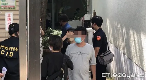 ▲▼台中滷肉飯店命案，死者解剖相驗，家屬到場。（圖／記者許權毅攝）