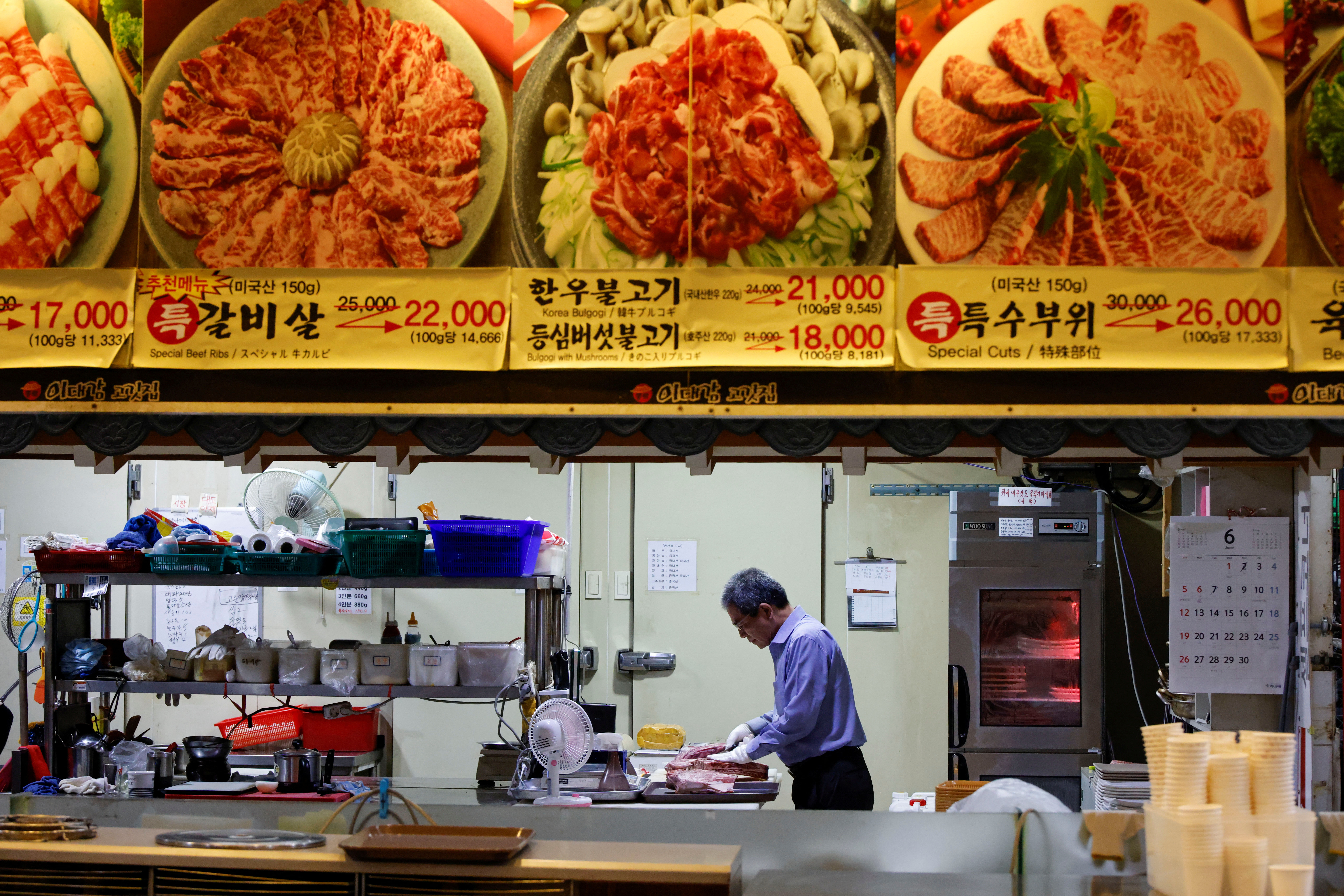 ▲▼餐廳價格飆漲　韓便利商店業績逆勢增30％。（圖／路透）