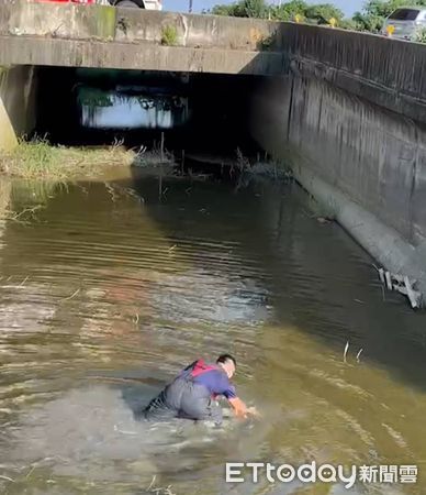 ▲雲林發生飛車搶奪案，2嫌遭逮後，警方發現其中一人行動不便還拄著拐杖。（圖／記者蔡佩旻翻攝）