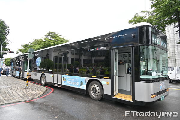 ▲2022台灣國際熱氣球嘉年華推免費搭乘電動巴士。（圖／記者楊漢聲翻攝）