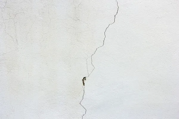 ▲▼ 牆壁,裂縫。（圖／免費圖庫pixabay）