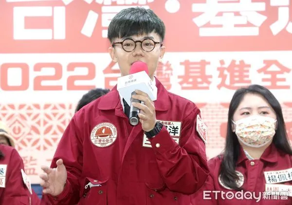 ▲▼台灣基進2022縣市議會選舉 高雄市議員參選人劉航遠 陳子瑜 張婷婷 張博洋 李雨蓁 黃敬雅 楊華樺。（圖／記者屠惠剛攝）