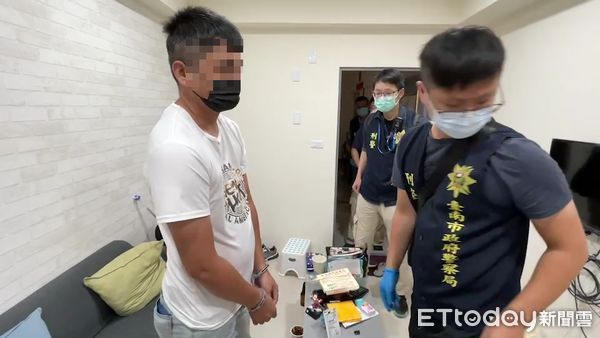 ▲台南市警局配合內政部警政署規劃執行「全國同步打擊詐欺專案行動」，針對詐欺集團、機房及網路詐欺等加強打擊，共計查獲21件、100名嫌犯，表現十分亮眼。（圖／記者林悅翻攝，下同）