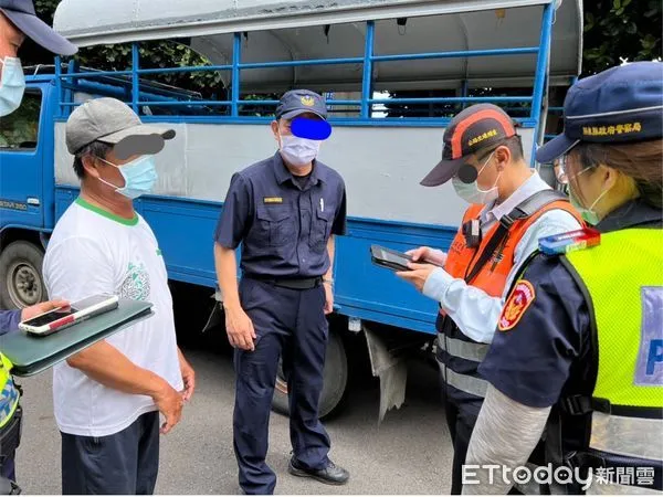 ▲屏東監理站會同東港警方小琉球執行交安稽查勤務             。（圖／記者陳崑福翻攝，下同）